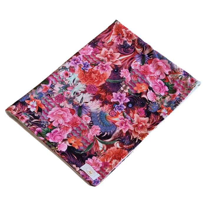 Pinky Bursting Floral Blanket